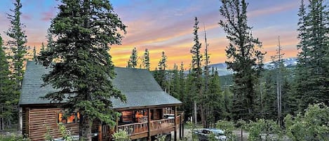 The cabin overlooks Mount Sherman