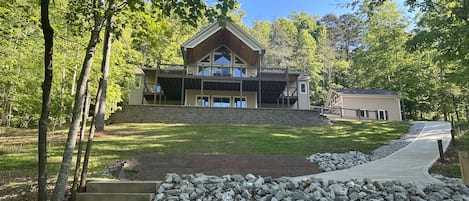 Lakefront View of Hiwassee Hideaway!