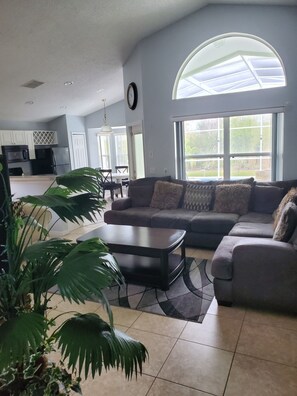 Open and airy living space 