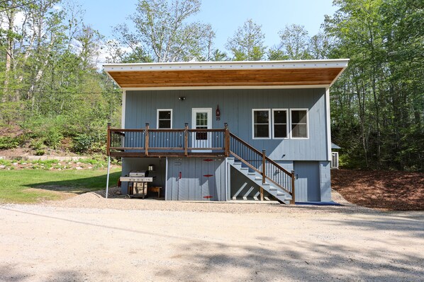 Welcome to Blue Caboose Bungalow!