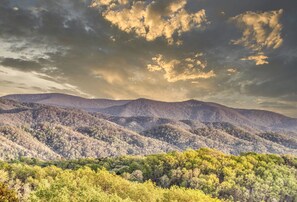 Ready to be Blown Away by One of the Best Mountain Views in Blue Ridge!?!