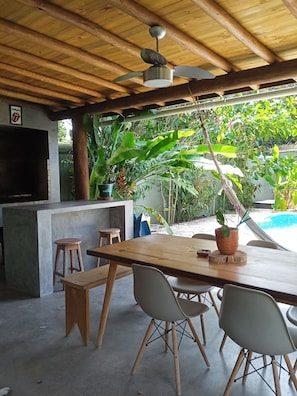 Outdoor dining