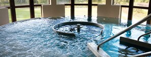 Indoor spa tub