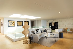 Great Room Secondary Lounge area