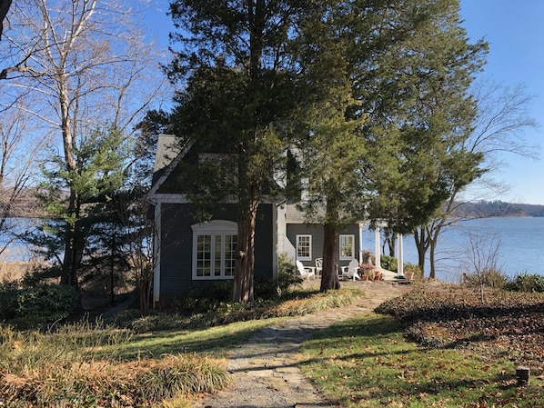 Main House overlooking the Severn River