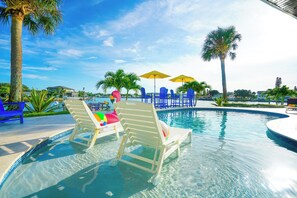 Parents love the pool shelf for young children to enjoy the pool in shallow water.