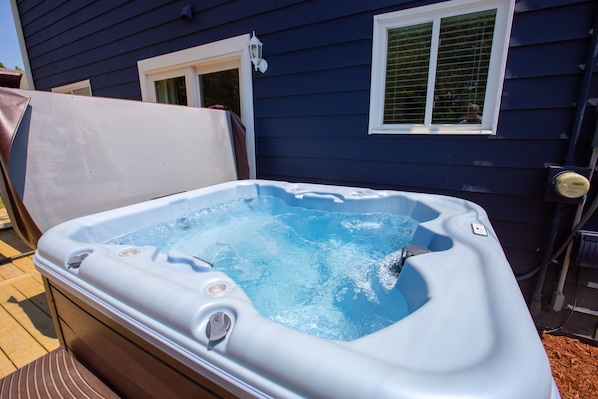 Bain à remous extérieur