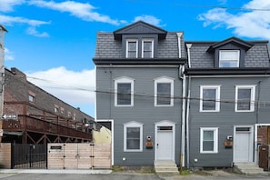 Your charming North Side Pittsburgh townhouse awaits.