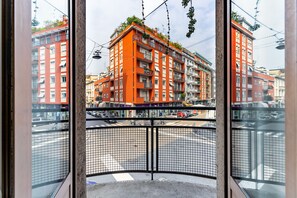 Balcony Apartment Sempione 1 - Affitti Brevi Italia 