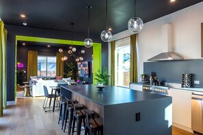 Kitchen island with bar seating