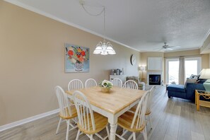 Dining Room | Fully Equipped Kitchen | Dishware & Flatware