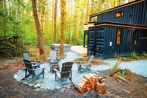 It wouldn't be a weekend at the Bin if you didn't have a campfire with friends. *Availability subject to burn bans*