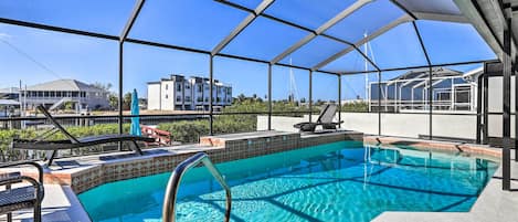 Apollo Beach Vacation Rental | 3BR | 2BA | 1,827 Sq Ft | Steps Required to Enter