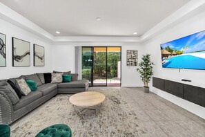 8165RosevilleBlvd_13