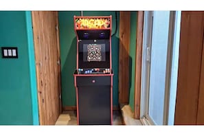 Classic Arcade 11,000 games