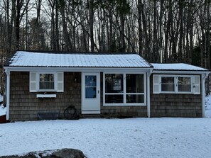Cozy Ranch near Weirs Beach!