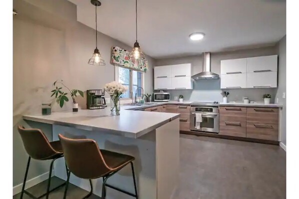 Kitchen and dining room 