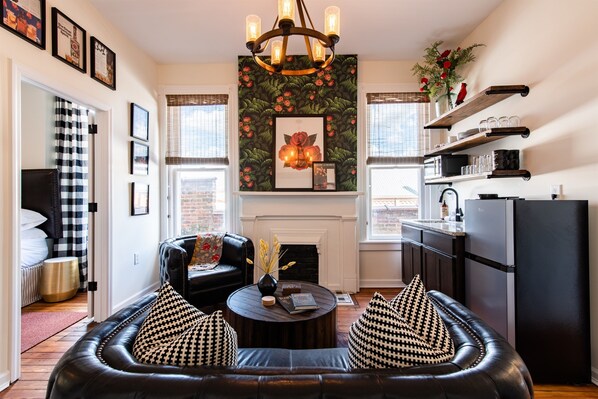 Four Roses Unit