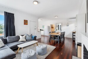 Living/Dining Area