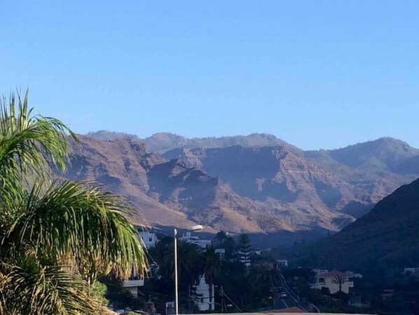 Set in beautiful Mogan valley only 5 minutes drive from beach 