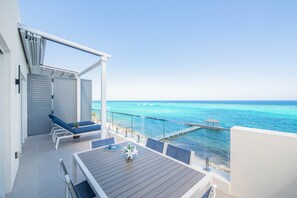 Open balcony.