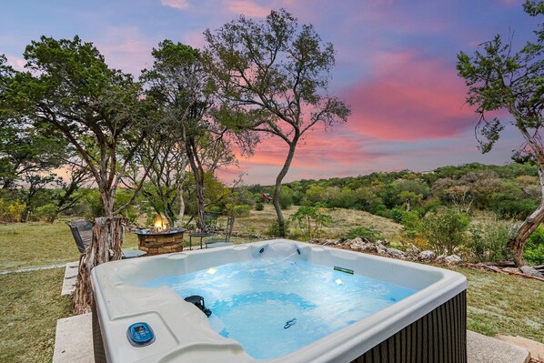 Private hot tub and fire pit with Hill Country Views
