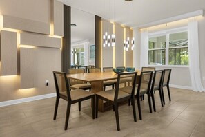2846 Storey Cove Ave (4).jpg