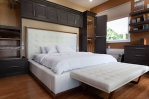 Imagine curling up in that king-size bed! Enjoy sweet dreams followed by lazy