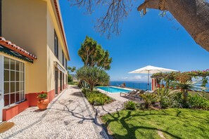 Magnificent Funchal Villa | Quinta D'Alegria | 4 Bedrooms | Panoramic Sea & City Views | Short Drive to Centre