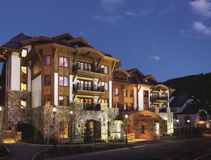 The Sebastian - Front View Summer