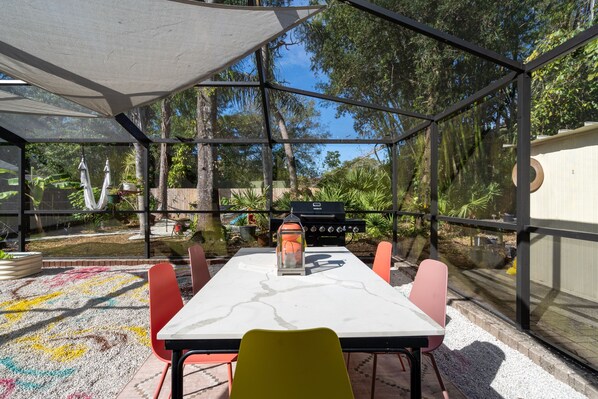 Outdoor dining