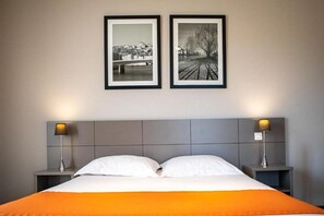 Enjoy your stay at our comfy 35m2 room in Lyon. 