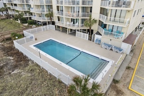 Building's oceanfront pool