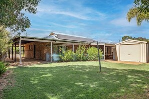 Enclosed back yard, safe for kids and pets