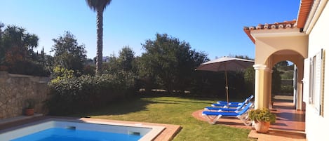 Big private pool, garden furniture and BBQ kitchen