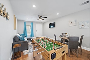 Spielezimmer