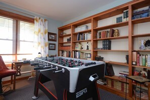 FOOSBALL-TABLE