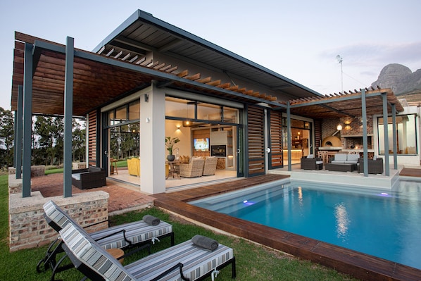 Private pool