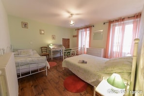 Photo 6