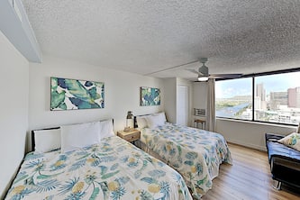 Sparkling Hawaiian Monarch Studio | Pool + Gym