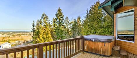 Sequim Vacation Rental | 3BR | 2BA | Stairs Required | 2,100 Sq Ft