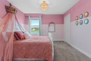 This Full Bedroom turns your dream in reality