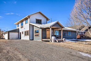 Home Exterior | Driveway Parking (2 Vehicles) | Street Parking