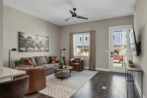 There's room for everyone to be together with this free flowing design.