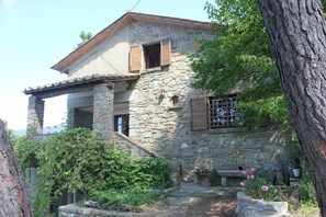 Building Exterior, Main Entrance, Outdoor, Scenic View