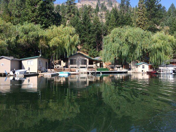 Lakeview of Cabins