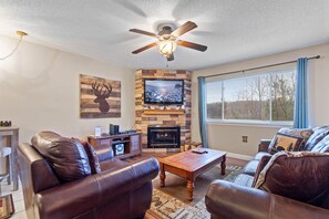 Open and Inviting Floor Plan
