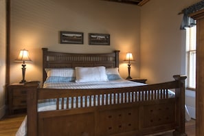 Calhoun-toy-bedroom-1