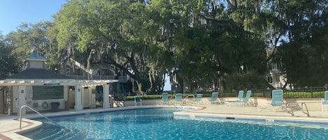 Pool side view of Hampton river