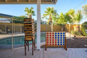 Enjoy games with the family! Play Jenga and connect 4!